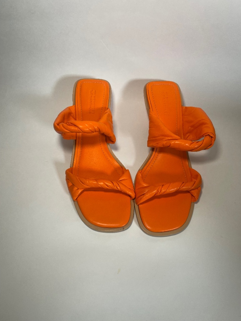 Mercedes Castillo Orange Twisted Strap Heeled Sandals EU 39/9  Square Toe